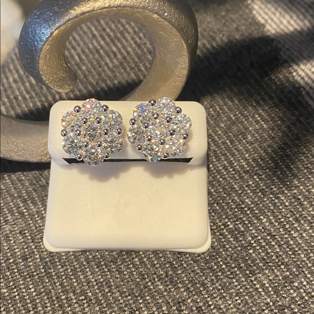 Sparkling Cluster Stud Earrings - Clear Crystal Silver Tone